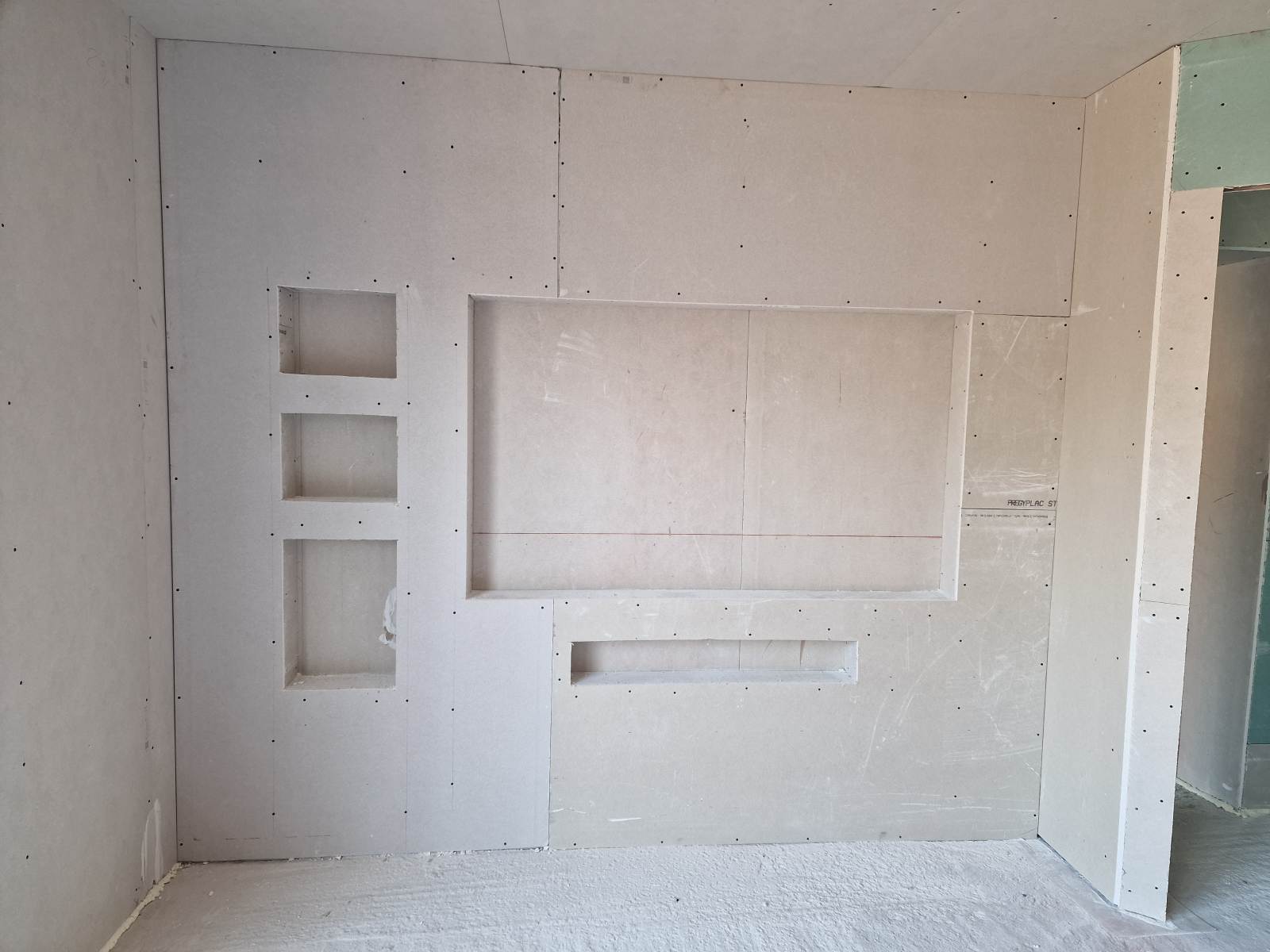 niche placo à Berre L'Étang